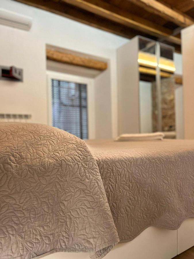 Teodorico Room & Apartment Βερόνα Εξωτερικό φωτογραφία